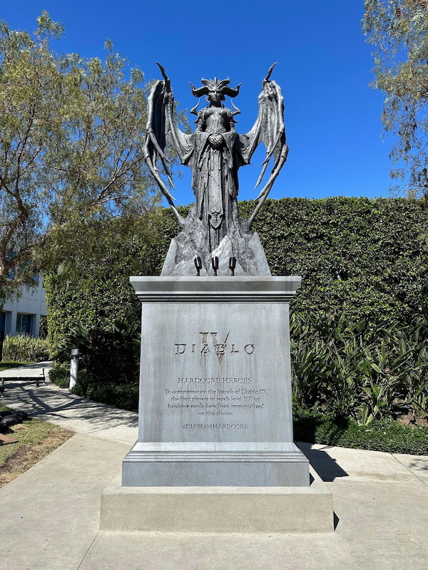 Lilith Diablo 4 Statue