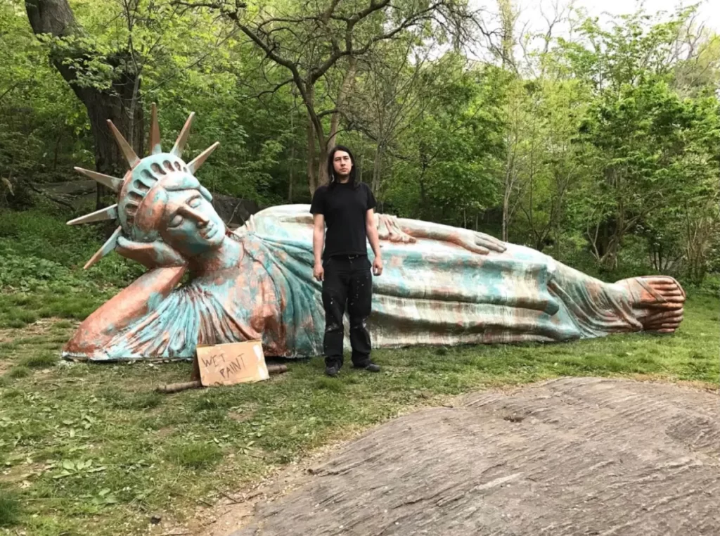 Zaq Landsberg and his work: The Reclining Statue of Liberty