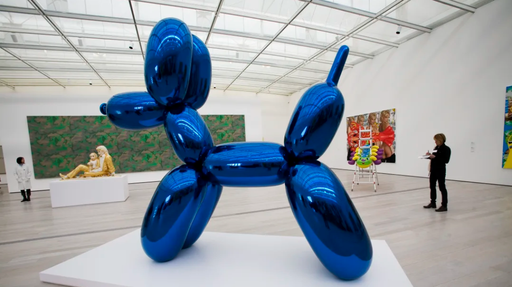 famous balloon dog sculpture