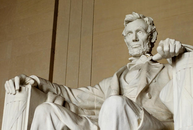 Abraham Lincoln Sculpture