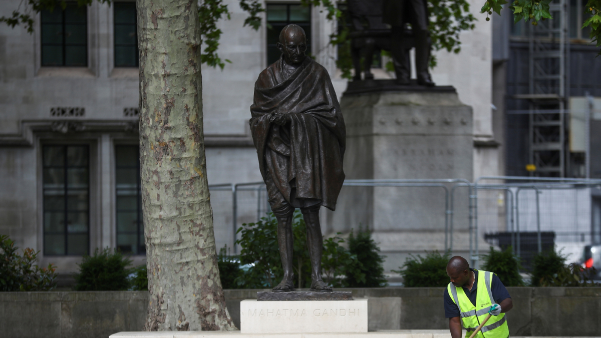 Statue of Mahatma Gandhi: The Light of Peace
