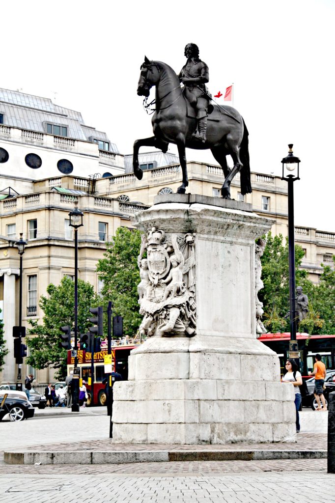 equestrian statue of charles I