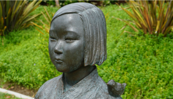 comfort woman statue