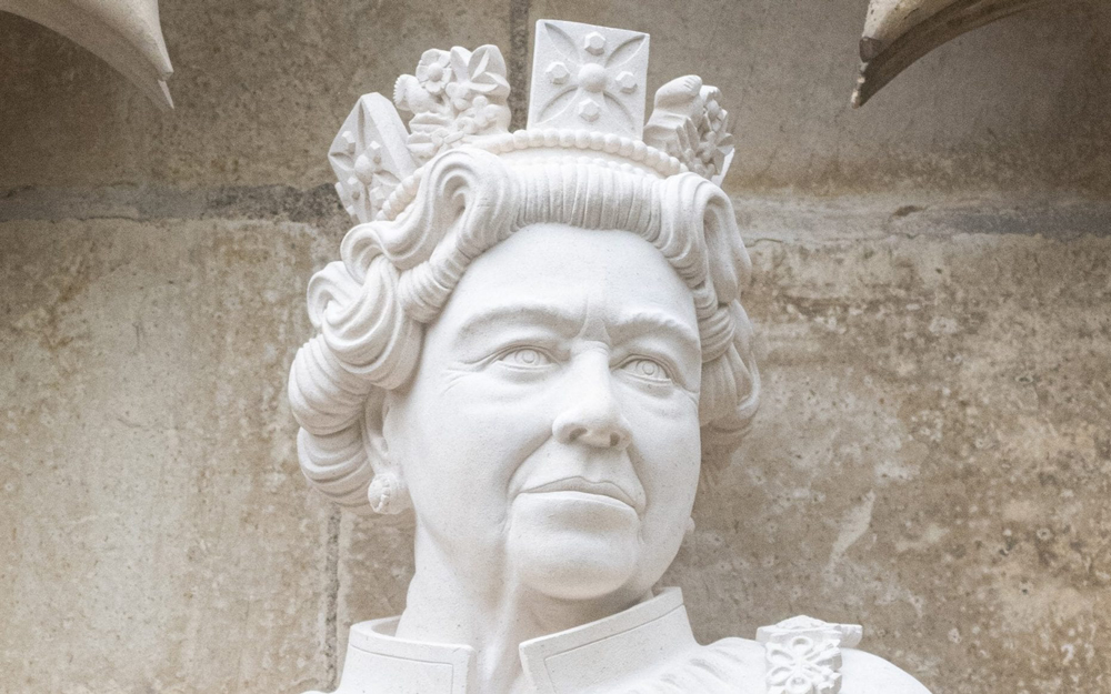 Queen Elizabeth Statue