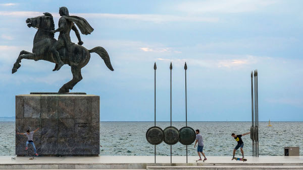 alexander the great statue