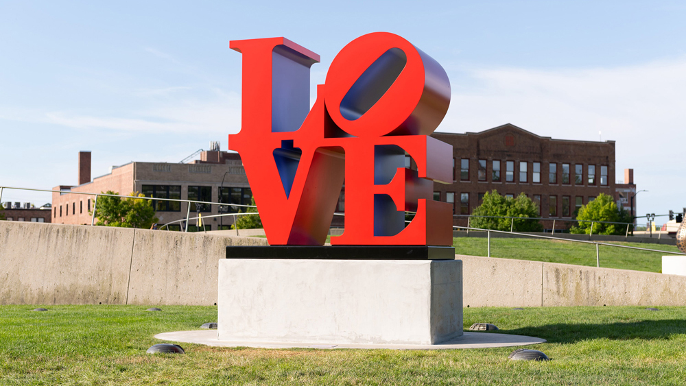 love sculpture