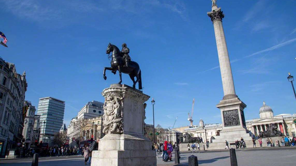 equestrian statue of charles I