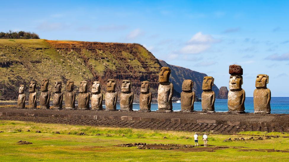 moai statue