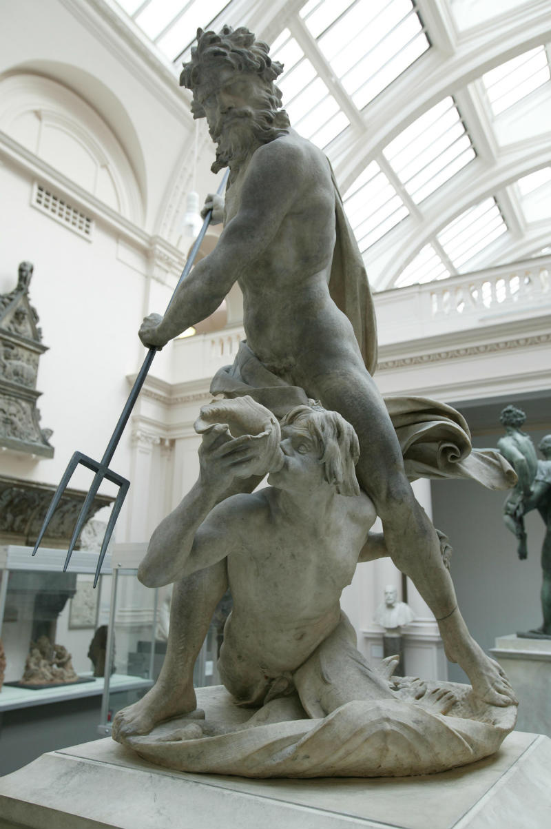 neptune and triton sculpture