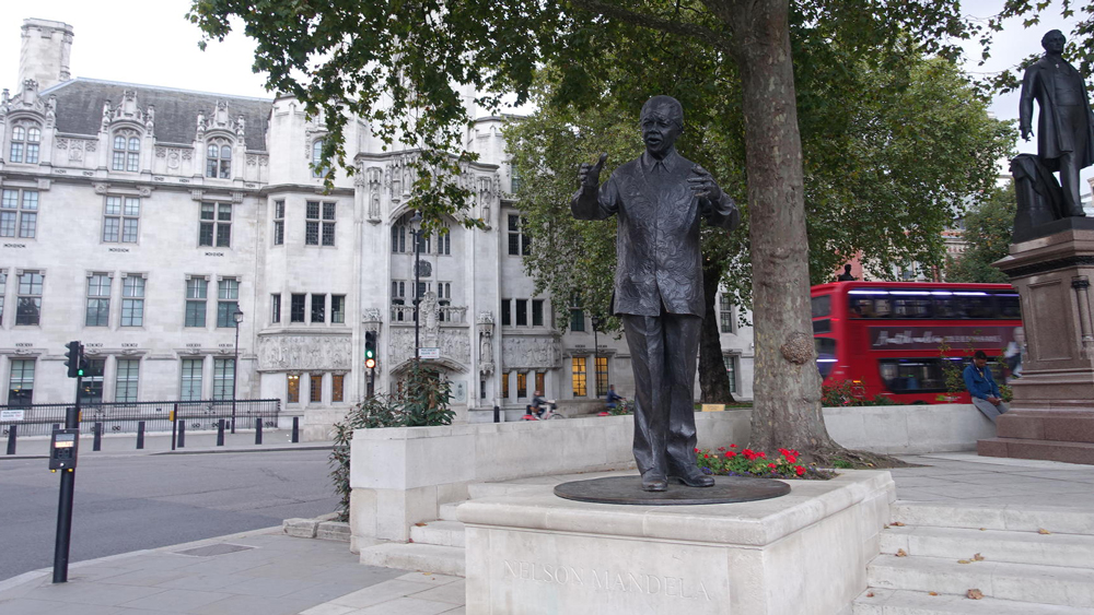 Nelson Mandela Statue