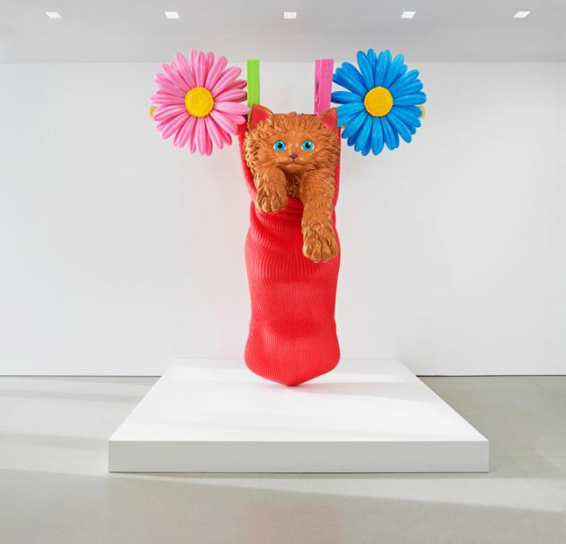 Jeff Koons Cat on A Clothesline