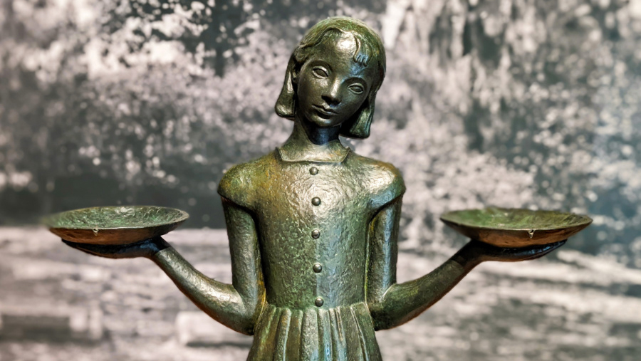 Savannah Bird Girl Statue