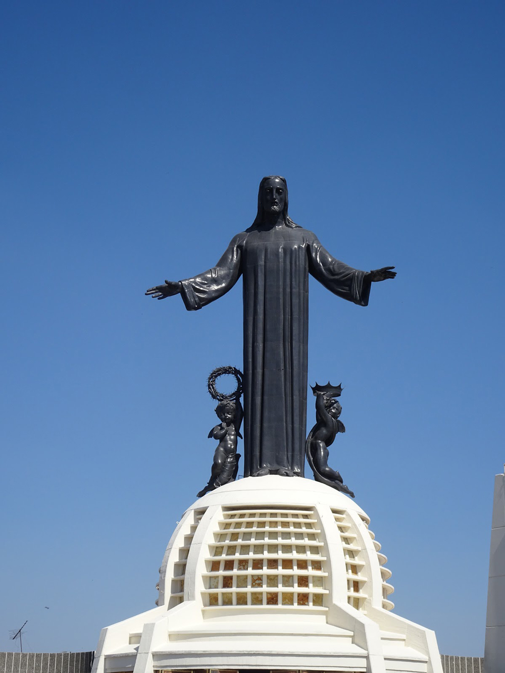 Cristo Rey Mexican Statue