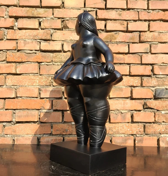 botero ballerina sculpture