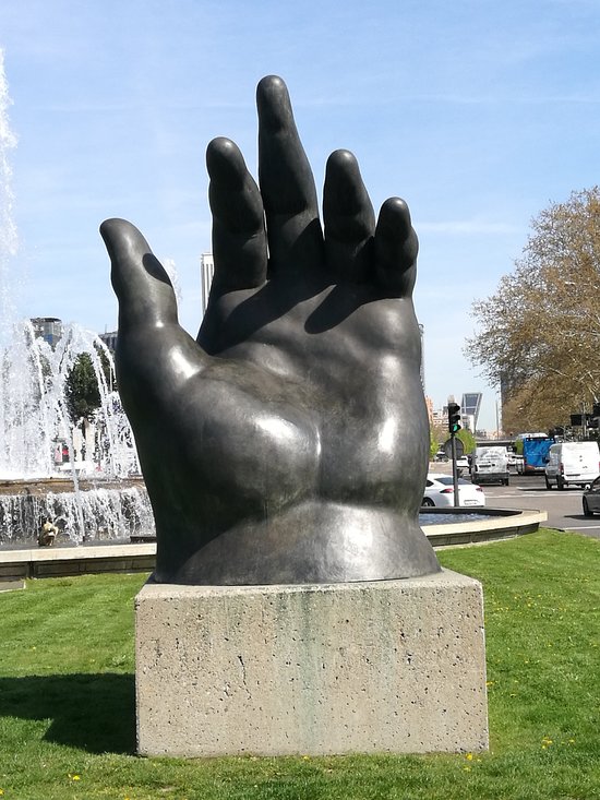 botero hand sculpture