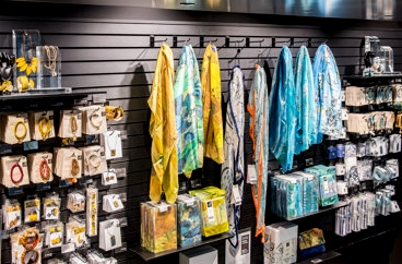 van gogh museum shop