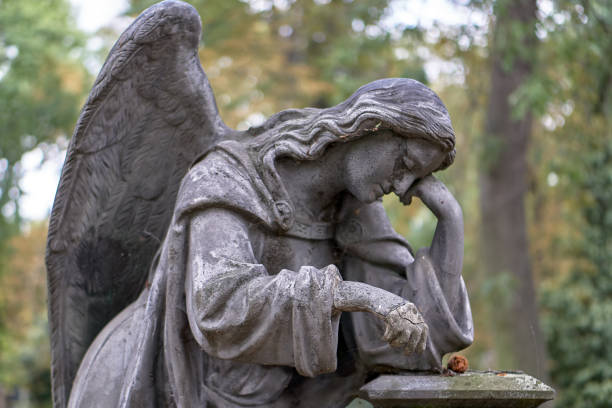 Mourning angel