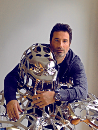 Richard Orlinski’s King Kong Explained