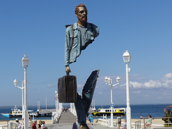 Exploring the Bruno Catalano Statue