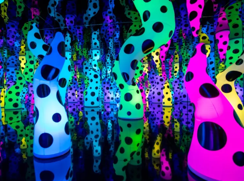 Yayoi Kusama’s Abstract Infinity Forms