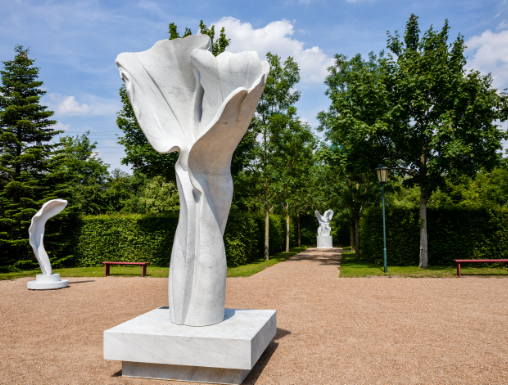 Helaine Blumenfeld’s Fluid Abstract Marble Sculptures