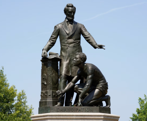 Abraham Lincoln Statues and the Visual Expression of Moral Authority