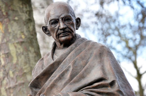 Walking Poses in Mahatma Gandhi Sculptural Design