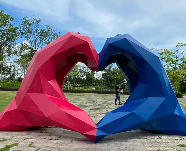 Geometric Shape Sculpture3