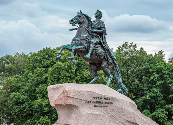 equestrian horse statue2