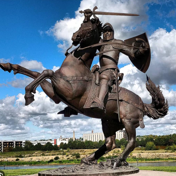 equestrian horse statue4